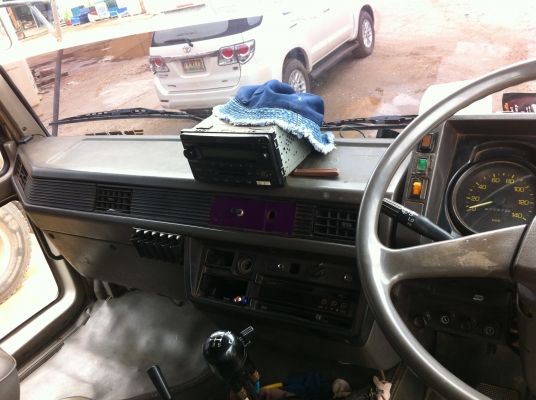 ขออนุญาติขายรถพ่วง18ล้อ mitsu fuso527turbointer