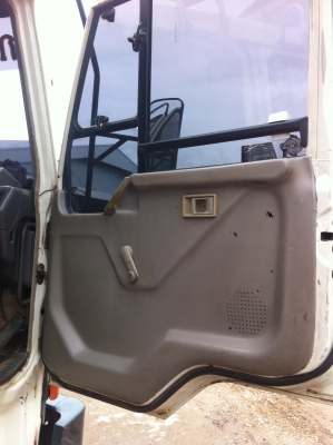 ขออนุญาติขายรถพ่วง18ล้อ mitsu fuso527turbointer