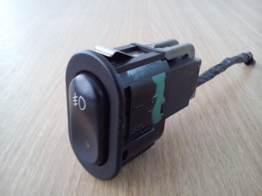 สวิตช์ไฟตัดหมอกทรงตั้งของรถ Ford สภาพสวยๆ