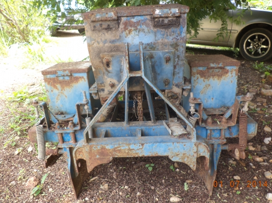 ขายด่วน รถไถISEKI 16 HP พร้อมอุปกรณ์2รายการ เครื่องหยอดข้าวโพด เทลเลอร์