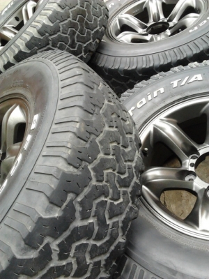 เล็บเหยี่ยว + BF 265/75/16 ยกชุด 12500 เล็บเหยี่ยว + BF 265/75/16 ยกชุด 12500