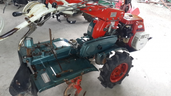 รถพรวนดิน