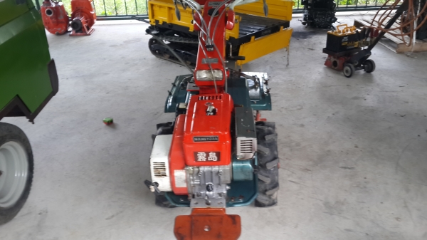 รถพรวนดิน