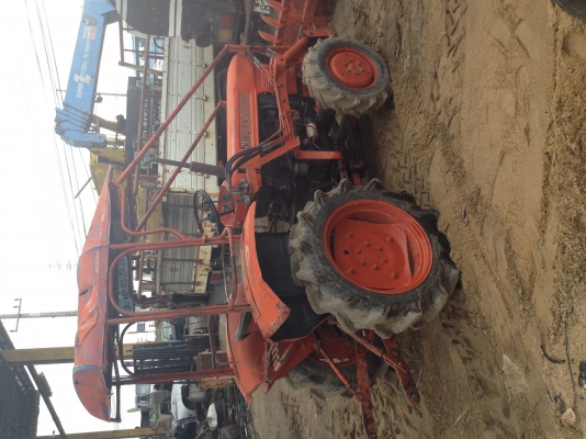 ขายรถไถ KUBOTA35แรง พร้อมใช้ครับ