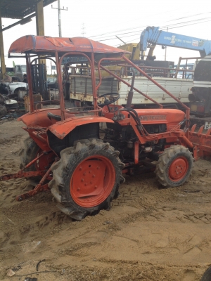 ขายรถไถ KUBOTA35แรง พร้อมใช้ครับ