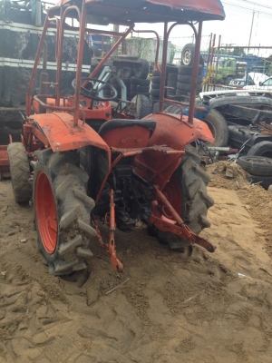 ขายรถไถ KUBOTA35แรง พร้อมใช้ครับ