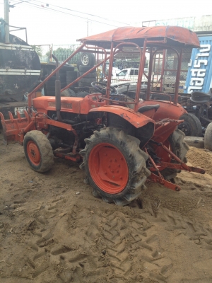 ขายรถไถ KUBOTA35แรง พร้อมใช้ครับ