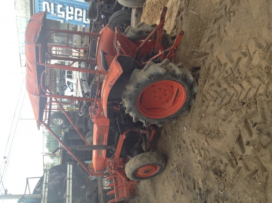 ขายรถไถ KUBOTA35แรง พร้อมใช้ครับ