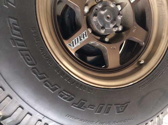 ขายยางbf285/75/16 ปี11พร้อมแม็ก te37สวยๆลดราคาเหลือ25000฿