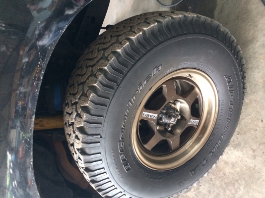 ขายยางbf285/75/16 ปี11พร้อมแม็ก te37สวยๆลดราคาเหลือ25000฿