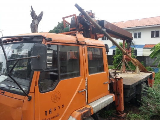 ขายรถหกล้อMITSUBISHI พร้อมทะเบียน พร้อมชุดเจาะเสาเข็ม