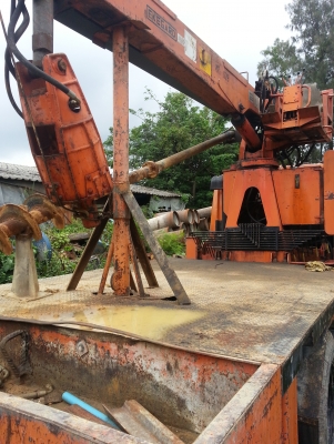 ขายรถหกล้อMITSUBISHI พร้อมทะเบียน พร้อมชุดเจาะเสาเข็ม