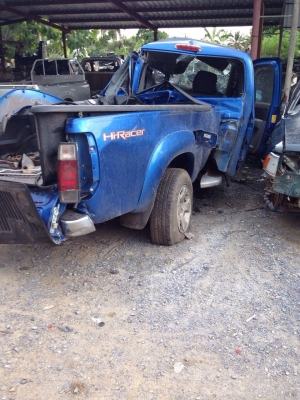 มาสด้า BT เครื่อง 2500 ตัวสูงเเยกอะไหลขายทุกชิ้น