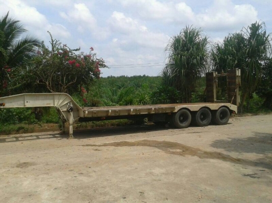 รถมิตซู 10 หัวลาก 380 แรงม้า. ปี 53.  /  หาง ซิมิดั้ม  / หาโรเบส.  ( ขาย 3 รายการ. )   สนใจติดต่อ  081 - 6079515