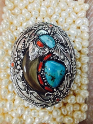 ขออนุญาตขายหัวเข็มขัดเล็บหมี โทร 0830682072