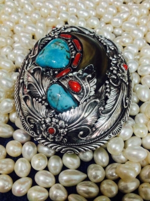 ขออนุญาตขายหัวเข็มขัดเล็บหมี โทร 0830682072