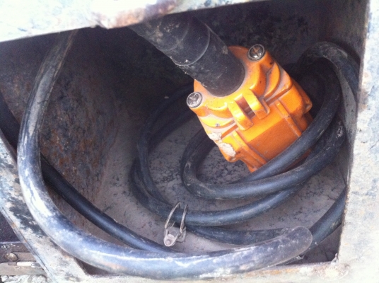 ขายลิฟท้าย. พร้อมอุปกรณฺครบ. ขายลิฟท้าย. พร้อมอุปกรณฺครบ.