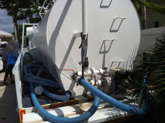 รถอีซูซุ 6 ล้อ บรรทุกน้ำ 150 แรงม้า. ปี 57 ( รถวิ่ง 1,5xx กม. ) สนใจติดต่อ 081 - 6079515 รถอีซูซุ 6 ล้อ บรรทุกน้ำ 150 แรงม้า. ปี 57 ( รถวิ่ง 1,5xx กม. ) สนใจติดต่อ 081 - 6079515