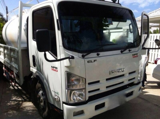 รถอีซูซุ 6 ล้อ  บรรทุกน้ำ  150 แรงม้า. ปี 57  ( รถวิ่ง 1,5xx กม. )  สนใจติดต่อ  081 - 6079515