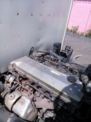 ISUZU NQR 5.5 เมตร ตู้ 10 บาน มือเดียว ไม่เคยชน