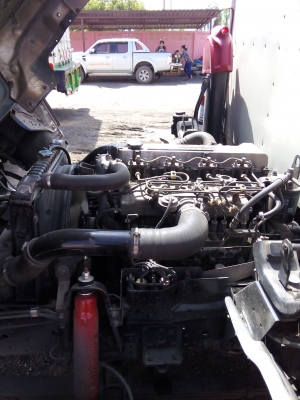 ISUZU NQR 5.5 เมตร ตู้ 10 บาน มือเดียว ไม่เคยชน