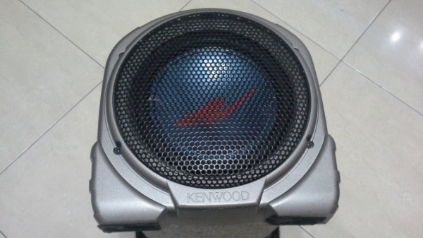 Subwoofer Kemwood แบบตู้หลอด ดอกซับ 8" มีแอมป์ในตัว