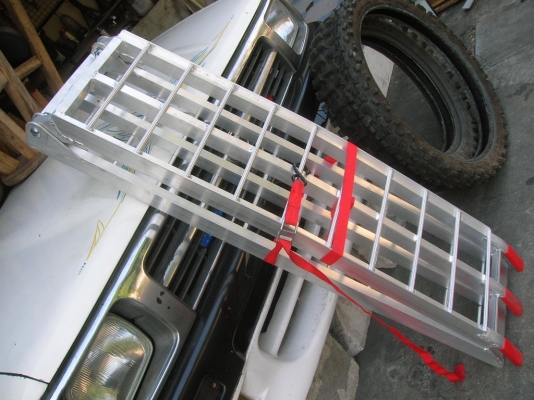 ขายบันไดสำหรับขนมอไซครับ