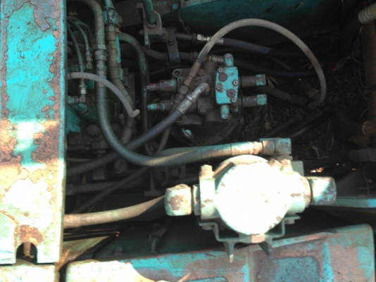 KOBELCO MARK V SK-200 Serial 18800 ไฟฟ้าเต็มครบพร้อม เอกสารเล่มทะบียนขาด 1 ปีพร้อมจัดไฟแนนซ์ได้เลยครับ เครื่องเดิมปั๊มเดิมๆทำงานไม่มีโหลด ภายในห้องเก๋งสะอาด แอร์เย็น บูมอาร์มสวยไม่มีที่ปะ เอวแน่น ช่วงล่างโซ่บูทใบแทรกหนาประมาณ 70\% พร้อมทำงานได้เลยครั KOBELCO MARK V SK-200 Serial 18800 ไฟฟ้าเต็มครบพร้อม เอกสารเล่มทะบียนขาด 1 ปีพร้อมจัดไฟแนนซ์ได้เลยครับ เครื่องเดิมปั๊มเดิมๆทำงานไม่มีโหลด ภายในห้องเก๋งสะอาด แอร์เย็น บูมอาร์มสวยไม่มีที่ปะ เอวแน่น ช่วงล่างโซ่บูทใบแทรกหนาประมาณ 70\% พร้อมทำงานได้เลยครั