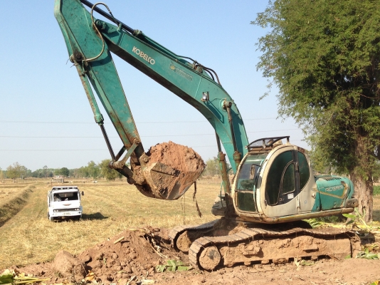 KOBELCO MARK V SK-200 Serial 18800 ไฟฟ้าเต็มครบพร้อม เอกสารเล่มทะบียนขาด 1 ปีพร้อมจัดไฟแนนซ์ได้เลยครับ เครื่องเดิมปั๊มเดิมๆทำงานไม่มีโหลด ภายในห้องเก๋งสะอาด แอร์เย็น บูมอาร์มสวยไม่มีที่ปะ เอวแน่น ช่วงล่างโซ่บูทใบแทรกหนาประมาณ 70\% พร้อมทำงานได้เลยครั KOBELCO MARK V SK-200 Serial 18800 ไฟฟ้าเต็มครบพร้อม เอกสารเล่มทะบียนขาด 1 ปีพร้อมจัดไฟแนนซ์ได้เลยครับ เครื่องเดิมปั๊มเดิมๆทำงานไม่มีโหลด ภายในห้องเก๋งสะอาด แอร์เย็น บูมอาร์มสวยไม่มีที่ปะ เอวแน่น ช่วงล่างโซ่บูทใบแทรกหนาประมาณ 70\% พร้อมทำงานได้เลยครั