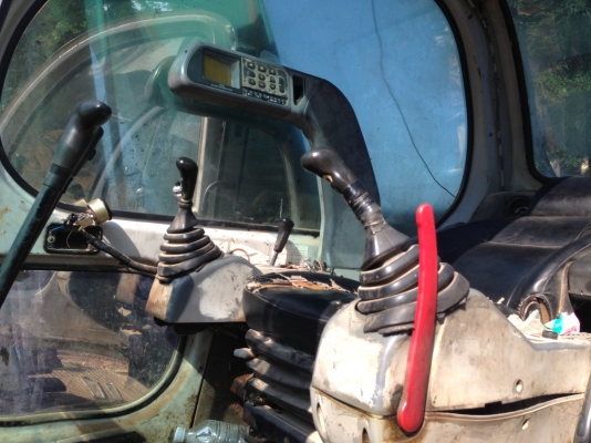 KOBELCO MARK V SK-200 Serial 18800 ไฟฟ้าเต็มครบพร้อม เอกสารเล่มทะบียนขาด 1 ปีพร้อมจัดไฟแนนซ์ได้เลยครับ เครื่องเดิมปั๊มเดิมๆทำงานไม่มีโหลด ภายในห้องเก๋งสะอาด แอร์เย็น บูมอาร์มสวยไม่มีที่ปะ เอวแน่น ช่วงล่างโซ่บูทใบแทรกหนาประมาณ 70\% พร้อมทำงานได้เลยครั KOBELCO MARK V SK-200 Serial 18800 ไฟฟ้าเต็มครบพร้อม เอกสารเล่มทะบียนขาด 1 ปีพร้อมจัดไฟแนนซ์ได้เลยครับ เครื่องเดิมปั๊มเดิมๆทำงานไม่มีโหลด ภายในห้องเก๋งสะอาด แอร์เย็น บูมอาร์มสวยไม่มีที่ปะ เอวแน่น ช่วงล่างโซ่บูทใบแทรกหนาประมาณ 70\% พร้อมทำงานได้เลยครั