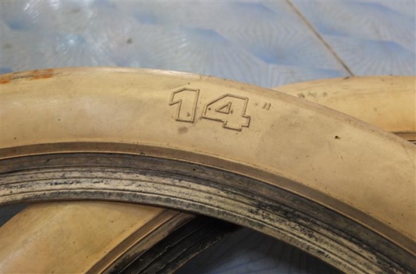 ขายยางขอบขาวใส่ล้อ R14 เยรมันแท้ ราคา 800