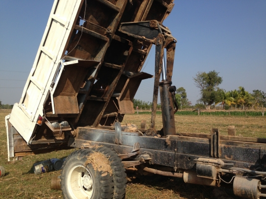 HINO KR320 - 185 HP HO7C หกล้อดั๊มพ์ ช่วงล่างอย่างใหญ่ชุดเฟืองท้ายของ มิตซู FUSO กระจกหน้ากำลังใส่ให้ครบ เครื่องแน่นนิ่มแรงดีไม่มีเยิ้ม หัวเก๋งไม่ผุ พวงมาลัยเพาเวอร์ กระบะดั๊มพ์เหล็ก 12 ตันยิงหน้ายาว 3.80 เมตร ช่วงล่างคัชซีสวยไม่มีดาม ยาง 9.00 ขอบ 20 สภาพ HINO KR320 - 185 HP HO7C หกล้อดั๊มพ์ ช่วงล่างอย่างใหญ่ชุดเฟืองท้ายของ มิตซู FUSO กระจกหน้ากำลังใส่ให้ครบ เครื่องแน่นนิ่มแรงดีไม่มีเยิ้ม หัวเก๋งไม่ผุ พวงมาลัยเพาเวอร์ กระบะดั๊มพ์เหล็ก 12 ตันยิงหน้ายาว 3.80 เมตร ช่วงล่างคัชซีสวยไม่มีดาม ยาง 9.00 ขอบ 20 สภาพ