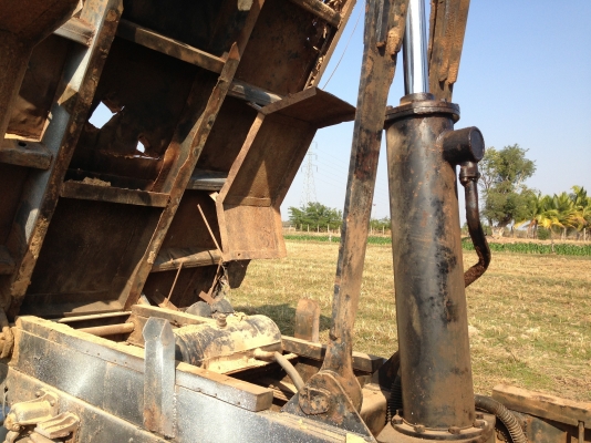 HINO KR320 - 185 HP HO7C หกล้อดั๊มพ์ ช่วงล่างอย่างใหญ่ชุดเฟืองท้ายของ มิตซู FUSO กระจกหน้ากำลังใส่ให้ครบ เครื่องแน่นนิ่มแรงดีไม่มีเยิ้ม หัวเก๋งไม่ผุ พวงมาลัยเพาเวอร์ กระบะดั๊มพ์เหล็ก 12 ตันยิงหน้ายาว 3.80 เมตร ช่วงล่างคัชซีสวยไม่มีดาม ยาง 9.00 ขอบ 20 สภาพ HINO KR320 - 185 HP HO7C หกล้อดั๊มพ์ ช่วงล่างอย่างใหญ่ชุดเฟืองท้ายของ มิตซู FUSO กระจกหน้ากำลังใส่ให้ครบ เครื่องแน่นนิ่มแรงดีไม่มีเยิ้ม หัวเก๋งไม่ผุ พวงมาลัยเพาเวอร์ กระบะดั๊มพ์เหล็ก 12 ตันยิงหน้ายาว 3.80 เมตร ช่วงล่างคัชซีสวยไม่มีดาม ยาง 9.00 ขอบ 20 สภาพ