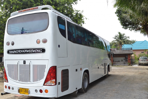 ขายรถบัสถุงลมเขาควาย 8DC9