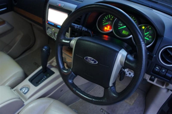 FORD  EVEREST เครื่อง 3000 cc