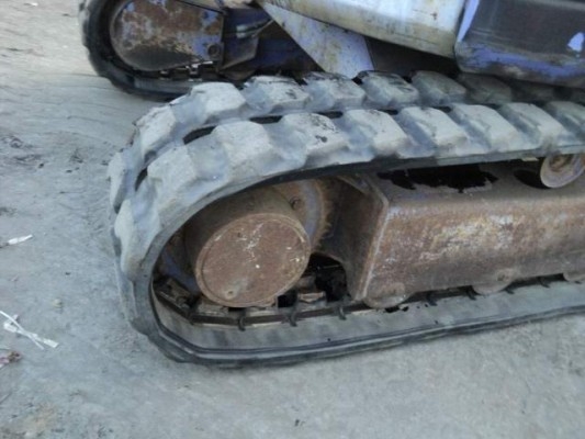 ขาย KOMATSU PC28UU-2 ขายด่วนตามสภาพ ขาย KOMATSU PC28UU-2 ขายด่วนตามสภาพ