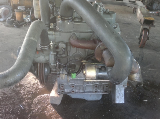 ขายเครื่องรถไถ 3 สูบเก่าญี่ปุ่นยี่ห้อ shibaura รุ่น S753 ขนาด 20แรงม้าสภาพสวย