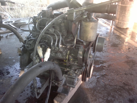 ขายเครื่องรถไถ 3 สูบเก่าญี่ปุ่นยี่ห้อ shibaura รุ่น S753 ขนาด 20แรงม้าสภาพสวย