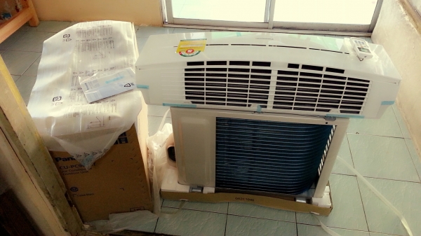 ขายเครื่องปรับอากาศของใหม่แกะกล่องขนาด9000บีทียูครบชุดราคาถูกคับ ขายเครื่องปรับอากาศของใหม่แกะกล่องขนาด9000บีทียูครบชุดราคาถูกคับ