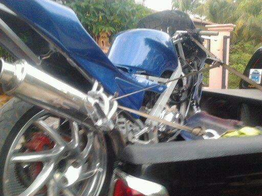 ขาย ฮอนด้า vFR 400 เอ็นซี 24 25000 ราคาลดได้อีกครับ ขาย ฮอนด้า vFR 400 เอ็นซี 24 25000 ราคาลดได้อีกครับ