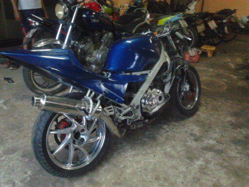 ขาย ฮอนด้า vFR 400 เอ็นซี 24 25000 ราคาลดได้อีกครับ ขาย ฮอนด้า vFR 400 เอ็นซี 24 25000 ราคาลดได้อีกครับ