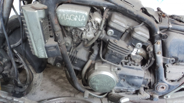 ขาย Honda magna 750cc. ขาย Honda magna 750cc.