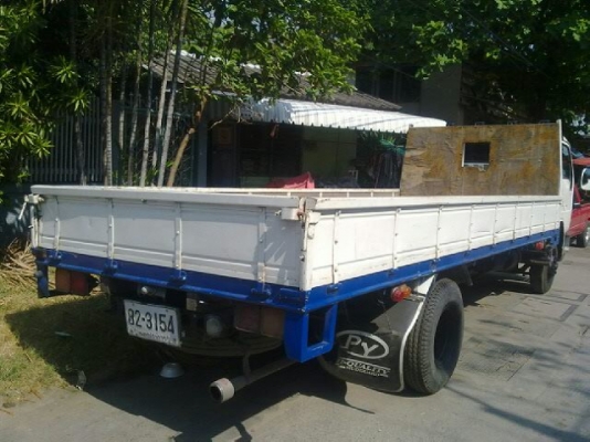 รถบรรทุก 6 ล้อใหญ่ นิสสัน ยูโร 1   125 แรง ติดเครน