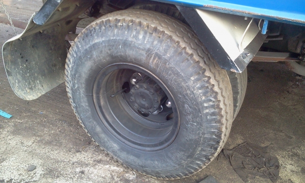 รถบรรทุก 6 ล้อใหญ่ นิสสัน ยูโร 1   125 แรง ติดเครน