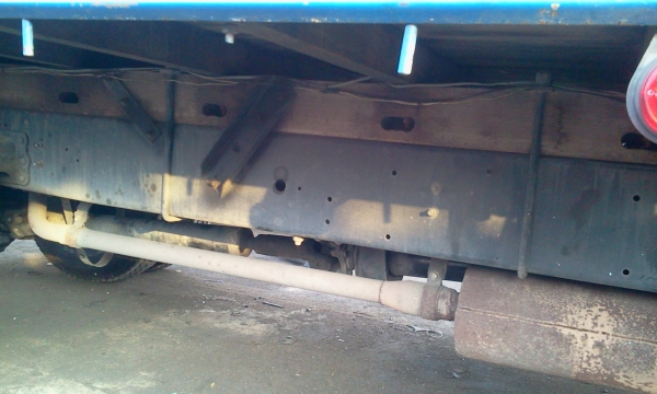 รถบรรทุก 6 ล้อใหญ่ นิสสัน ยูโร 1   125 แรง ติดเครน