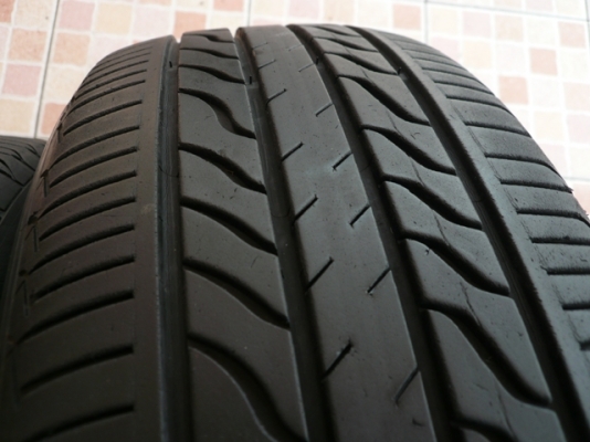 ขายยาง MICHELIN LC 205-55-16 ปี3110 ดอกสวยๆ (1ชุด) ขายยาง MICHELIN LC 205-55-16 ปี3110 ดอกสวยๆ (1ชุด)