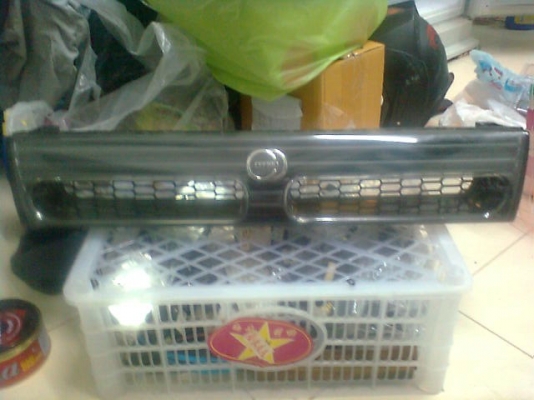 กระจังหน้า CEFIRO 12V