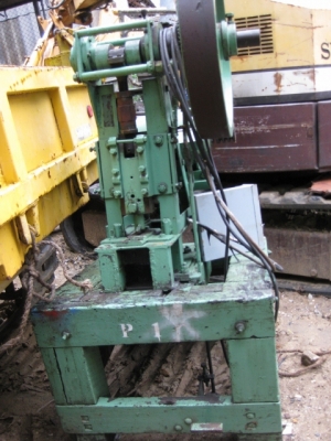 ขาย-เครื่องปั๊มเหล็ก พร้อมตัดเหล็กได้ มอเตอร์ 4 HP เพียง 19,000 บาทเท่านั้น ขาย-เครื่องปั๊มเหล็ก พร้อมตัดเหล็กได้ มอเตอร์ 4 HP เพียง 19,000 บาทเท่านั้น