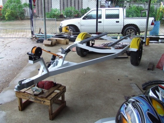 เทรลเลอร์สำหรับใส่เรือตกปลา (พิมพ์นิยม) 089-1757535