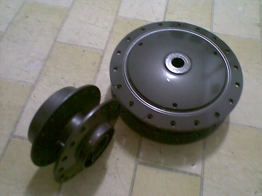 ขายดุมหน้า-หลัง Yamaha มีโอ พีโน แท้ 1 คู่